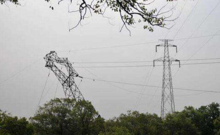 輸電線路桿塔傾斜在線監(jiān)測(cè),做好輸電鐵塔“監(jiān)管員” 輸電線路桿塔傾斜在線監(jiān)測(cè),做好輸電鐵塔“監(jiān)管員”